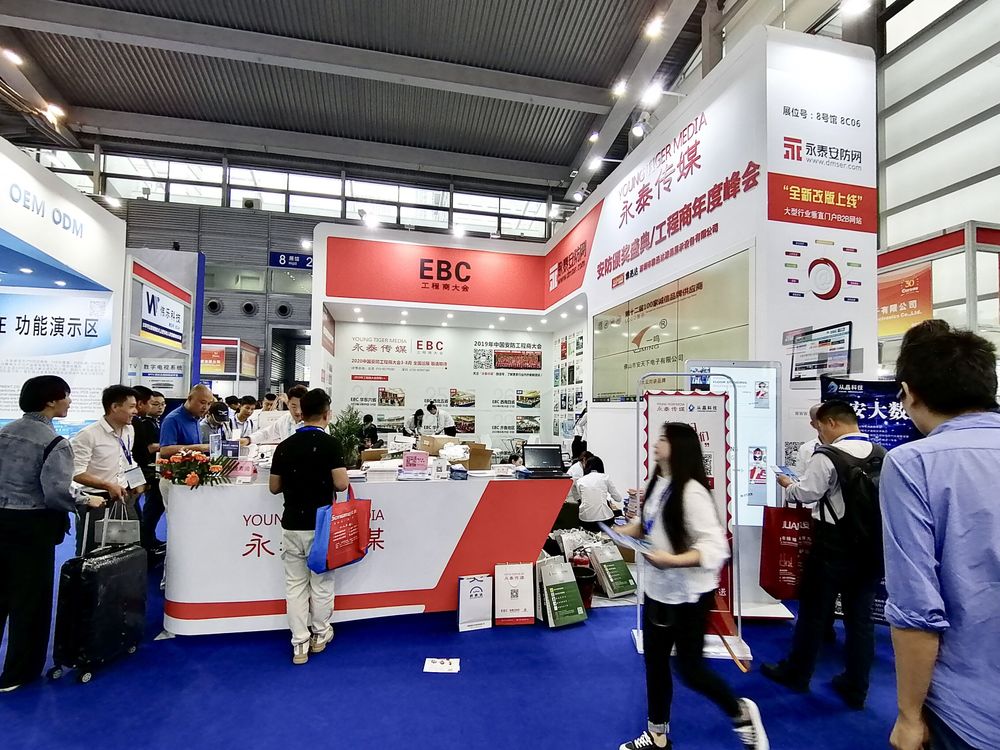 上海展台设计搭建自营工厂如何确保搭建速度与品质？(图1)