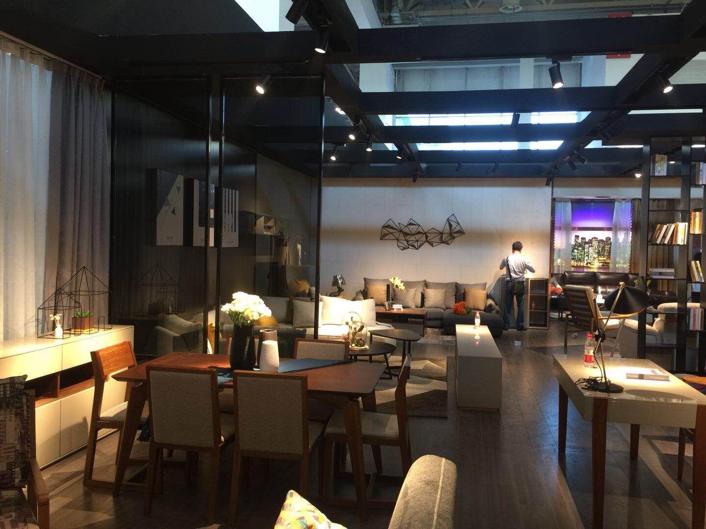 美国展会设计搭建技巧：打造吸引眼球的展台(图1)