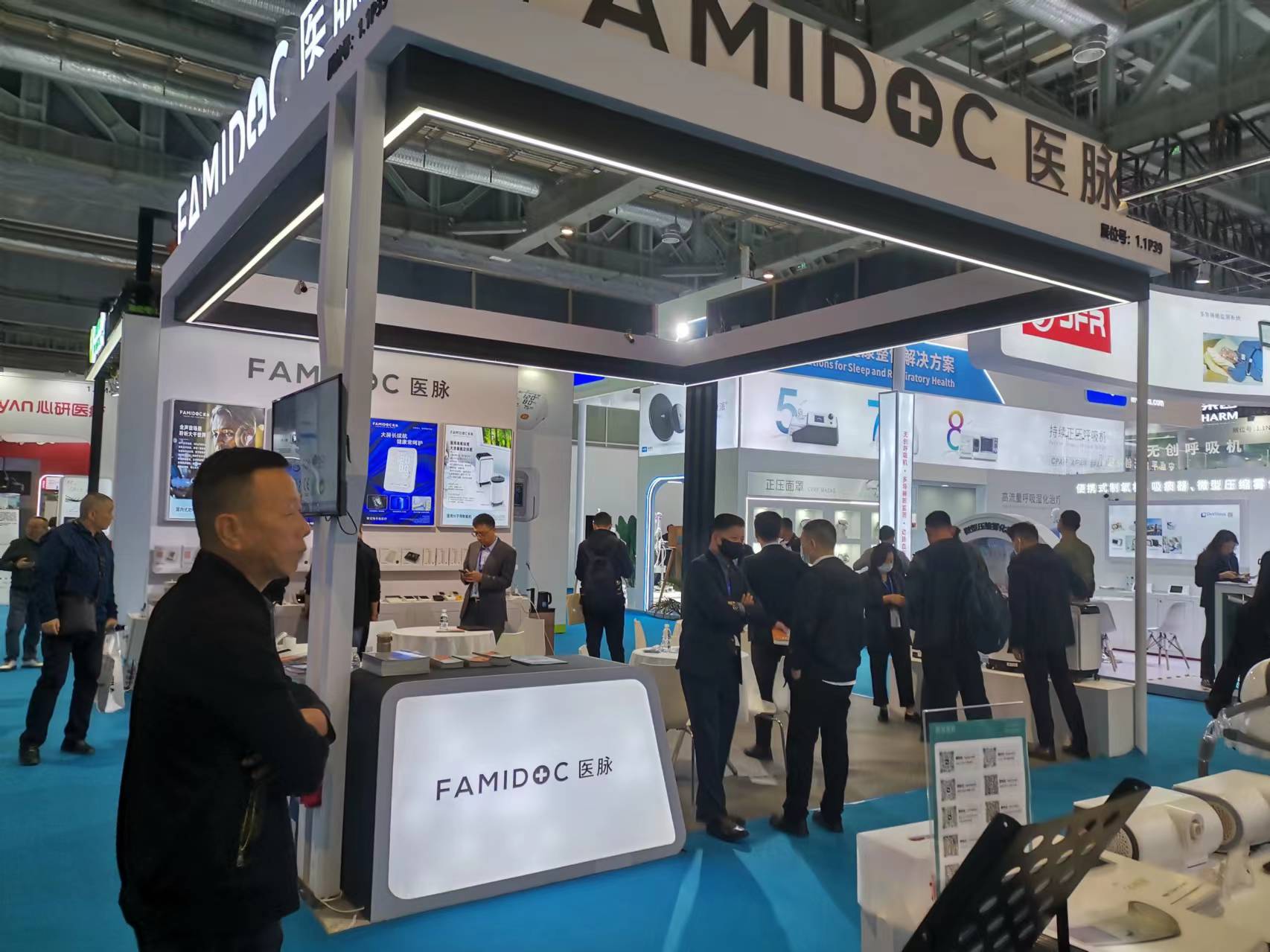 武汉展位设计搭建一站式服务如何优化参展体验？(图1)